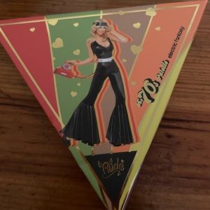 70 ‘s eyeshadow palette electric fantasy